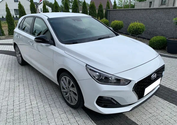 hyundai i30 września Hyundai I30 cena 46900 przebieg: 74800, rok produkcji 2018 z Września